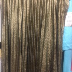 Gold Skirt. Pull On Waist. Size  Size 16-18. New. 