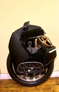 KINGSONG S18 ELECTRIC UNICYCLE 