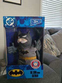 Dr. Simi como batman