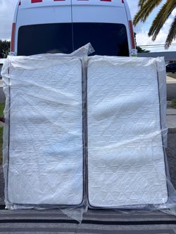 Twin mattresses