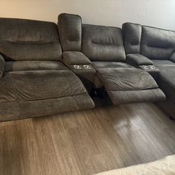 Pacifica 136” Power Reclining 5 Piece Sectional