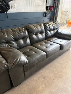 Sofa/ Couch Set