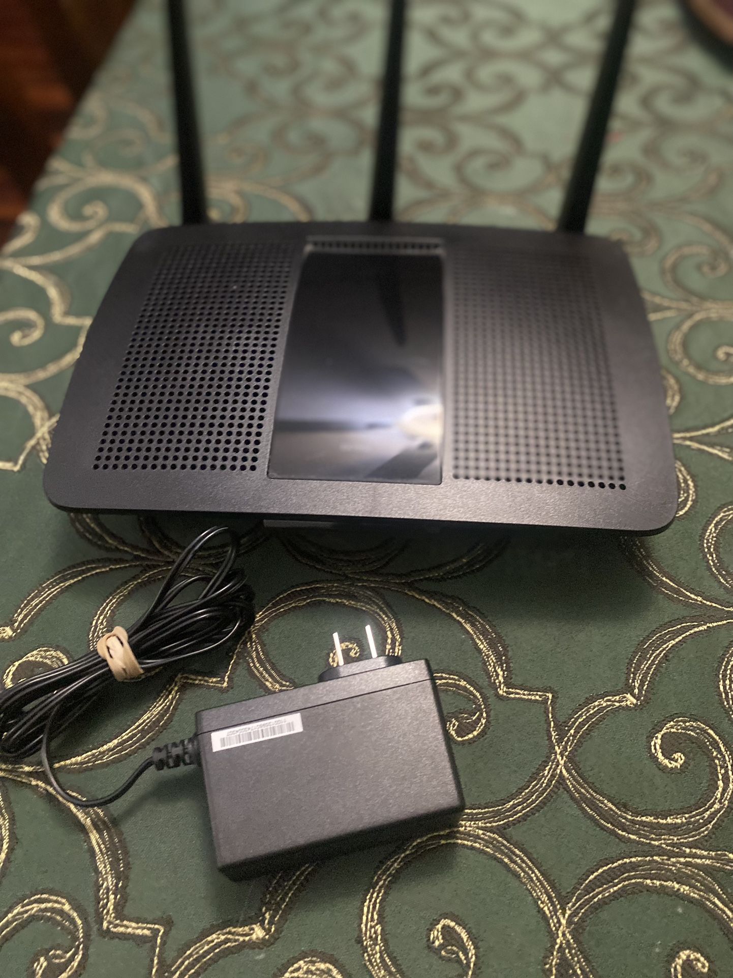 Linksys EA 7500 V2 WiFi Router