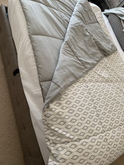 Queen Comforter