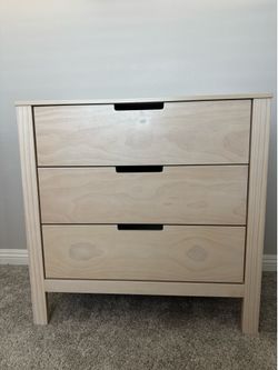 Carters by DaVinci Colby Dresser