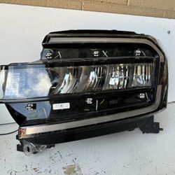 Ford Expedition Left Headlight Oem