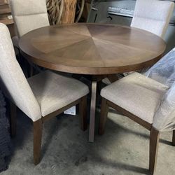 Brand New Round Kitchen Table And Chairs 