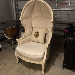 Royal vintage French Chateau Balloon Canopy Chair