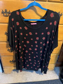 Size 2X women’s blouses and sweater