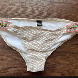 New Swimmwear, Size M