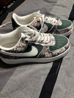 Like New Womens size 8 Air Force 1 Camo shoes