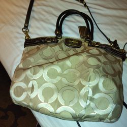 Coach Purse 100