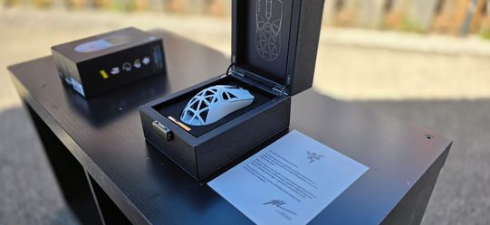 RAZER VIPER Mini Signature Edition (White)