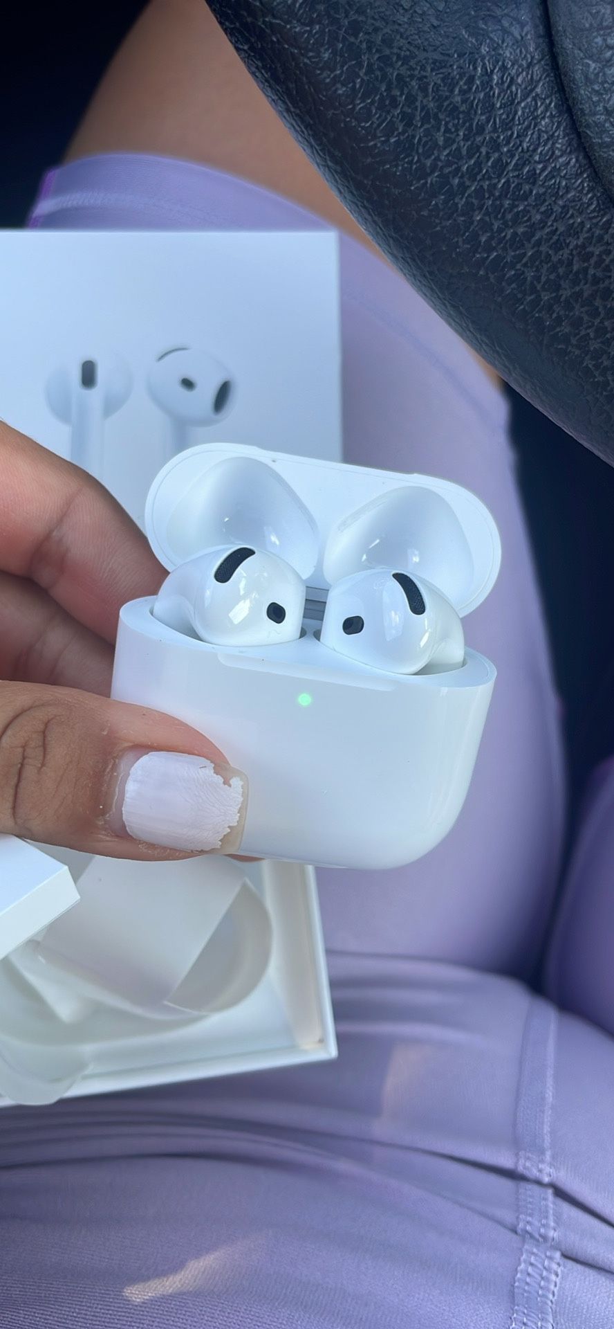 AirPods 4