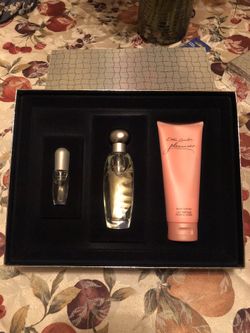 Estée Lauder perfume