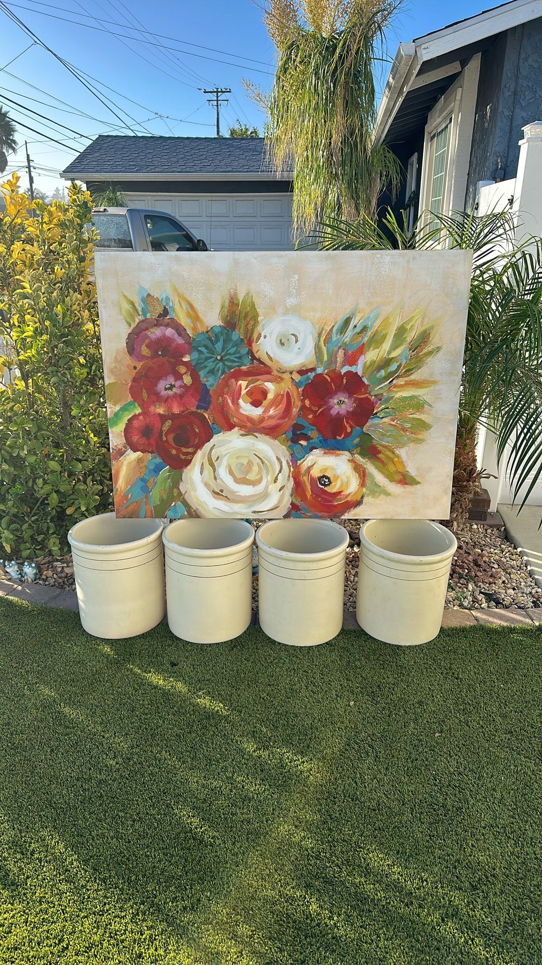 Pots plant very nice with when pictures flowers very very nice