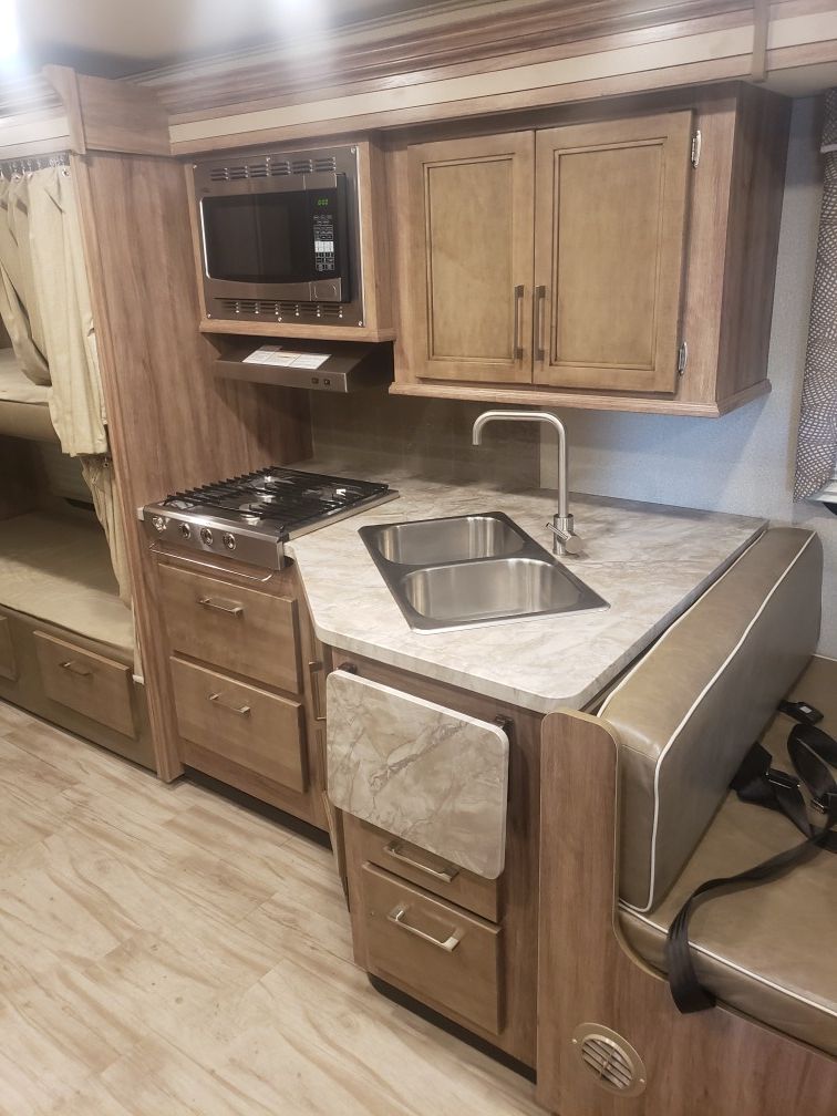 Odyssey Entegra Motorhome RV 2019 31F Model