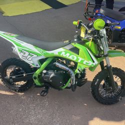 Moto X 50 Dirt bike With Training Wheels 