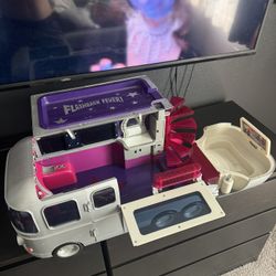BRATZ BUS