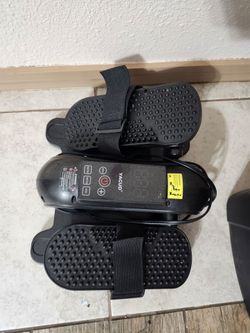 Under desk elliptical machine