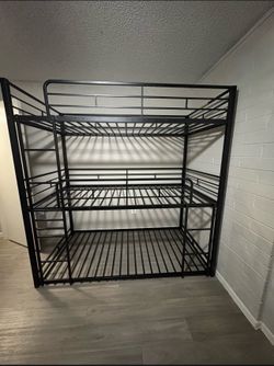Bunk Beds (3-Tier)