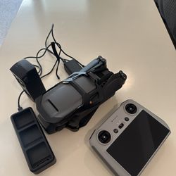 DJI Mavic 3 Classic with DJI RC Controller + 2 Batteries