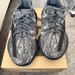 adidas Yeezy Boost 350  men’s size 8