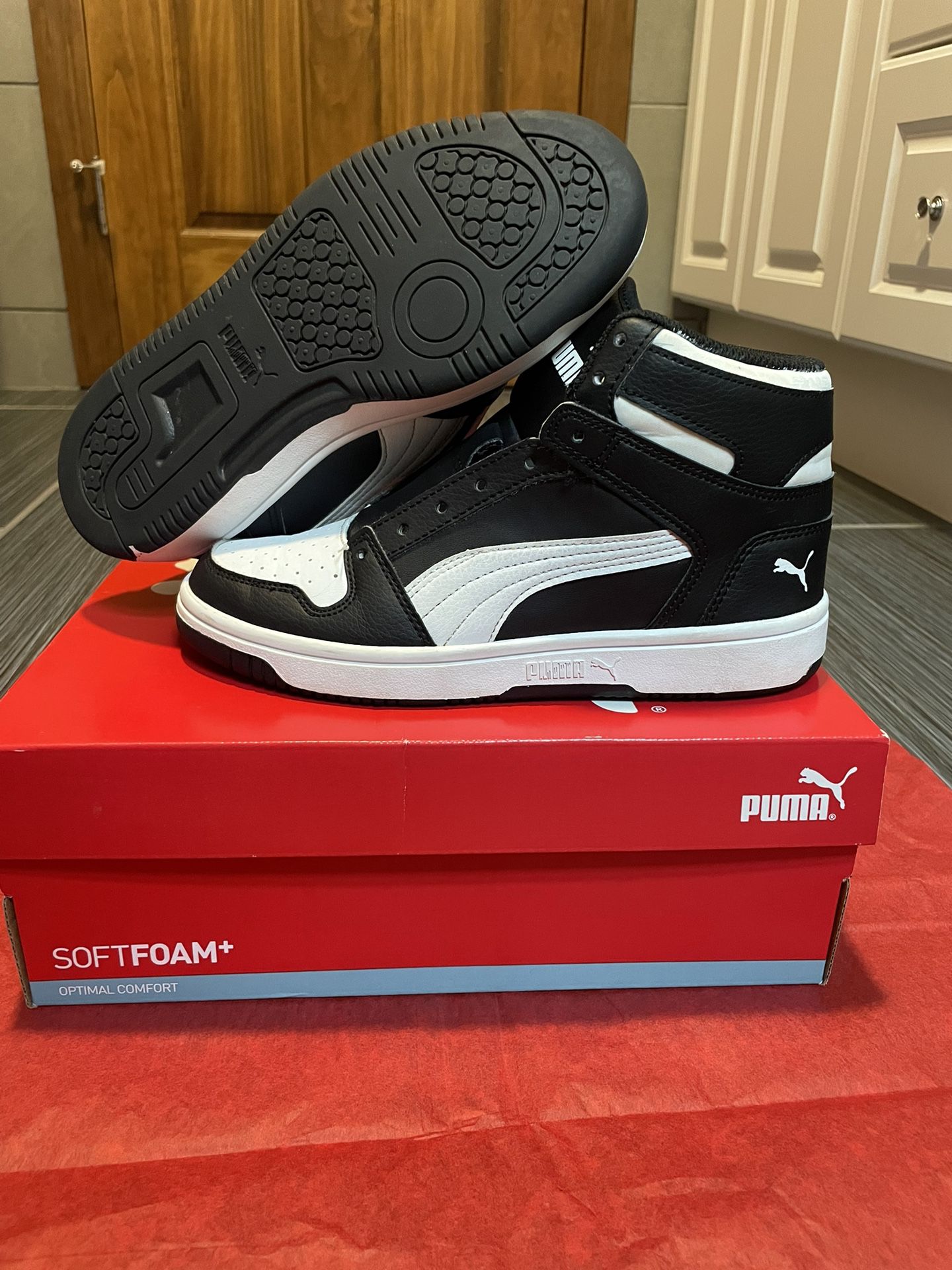 Puma Shoes Size 4.5C