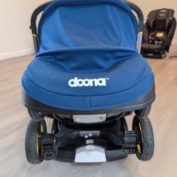 DOONA Car Seat Stroller Base Folding Stroller 3-in-1
