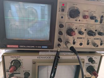 Test Equipment Lot (2 Oscilloscopes, Function Generator, 3 leads)