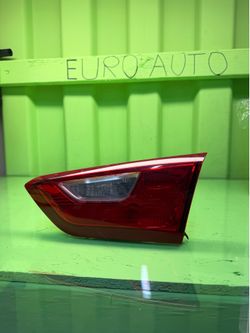 2016 2017 2018 2019 2020-2025 CHEVY MALIBU Right Passenger Side Trunk Lid / Inner Tail Light OEM