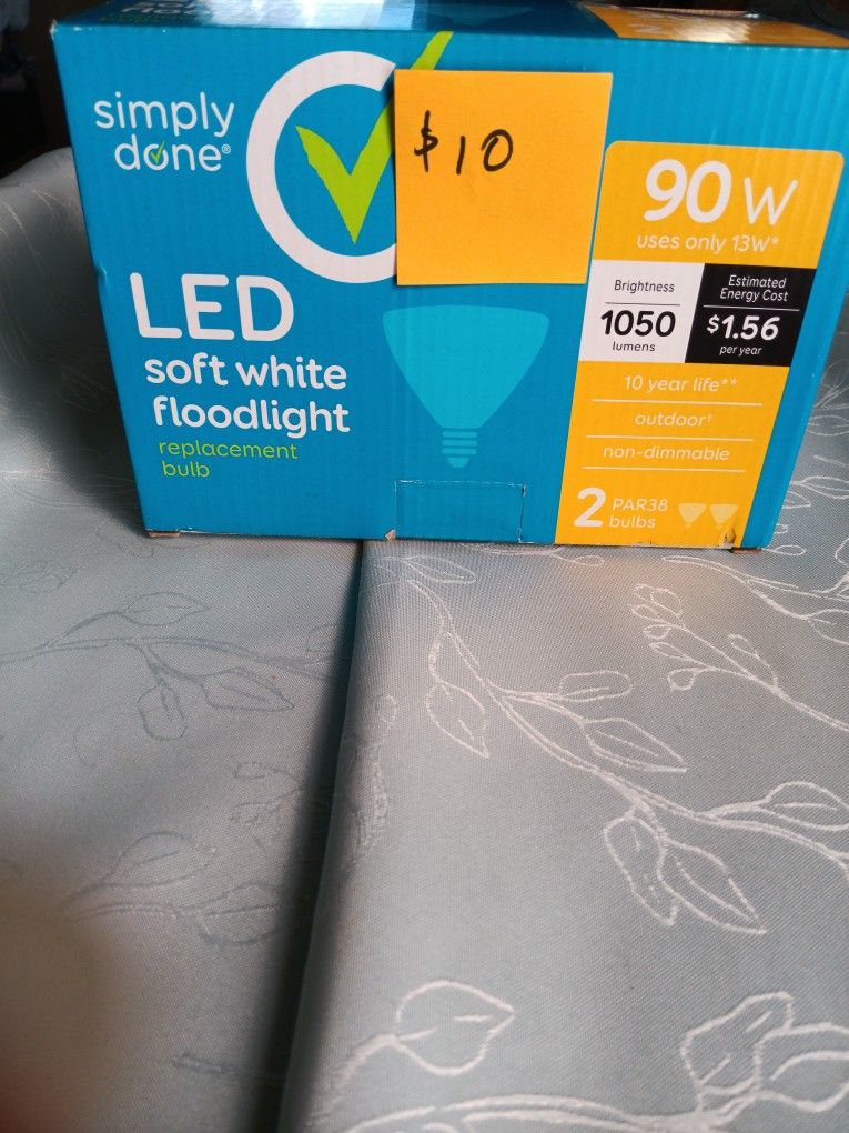 Simply Done LED SOFTWHITE 2 PACK FLOODLIGHT (90 WATT)