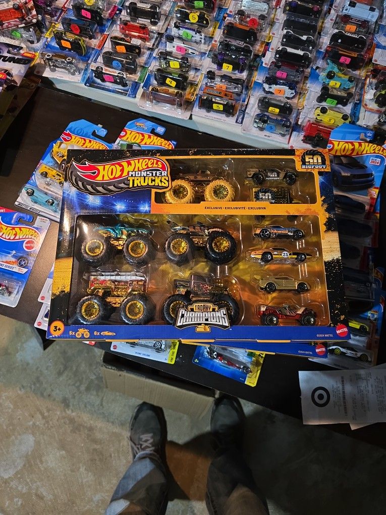 Hot Wheels Monster Trucks Exclusive Yrs
