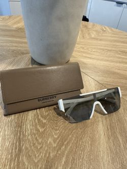 Burberry Sunglas White