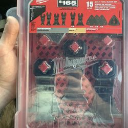 Milwaukee Toolsets And Kits And Batteries