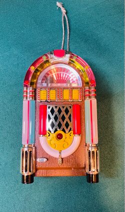 Vintage miniature juke box ornament. Made by Orna Music