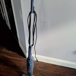 Bissell Feather Weight Bagless Vacuum