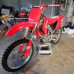 2003 CR250
