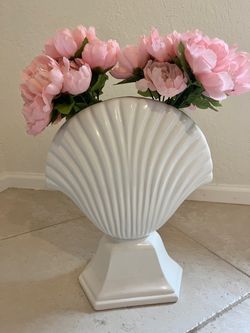 VTG Seashell Vase