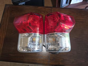 OEM 2007-2013 Toyota Tundra Tail Lights - Pair