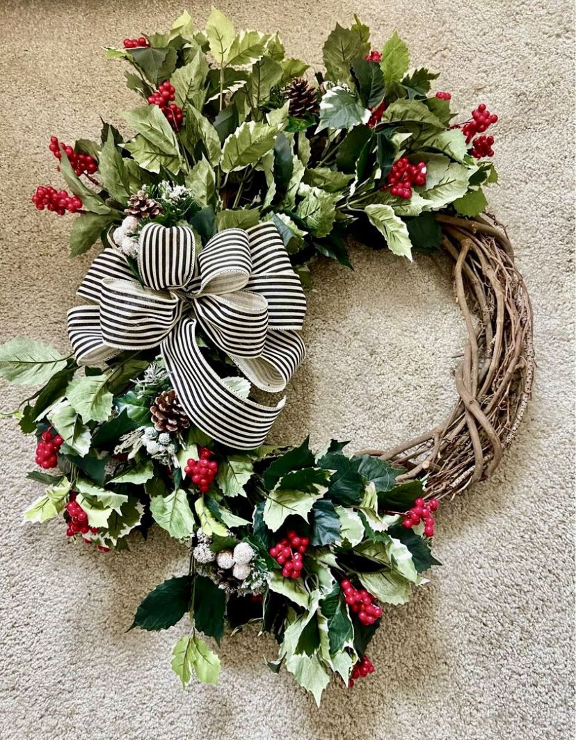 New - Custom Made Christmas/Holiday Wreath 29”x 24”
