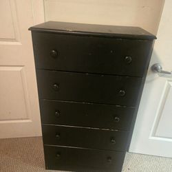 Dresser 