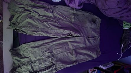 Green cargo pants