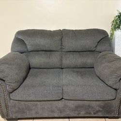 Sofa & Loveseat 