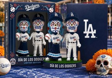 LA Dodgers Día de los Dodgers Limited Edition Bobblehead Set
