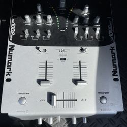 Numark dm1002x