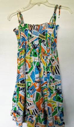 Junior dress size small
