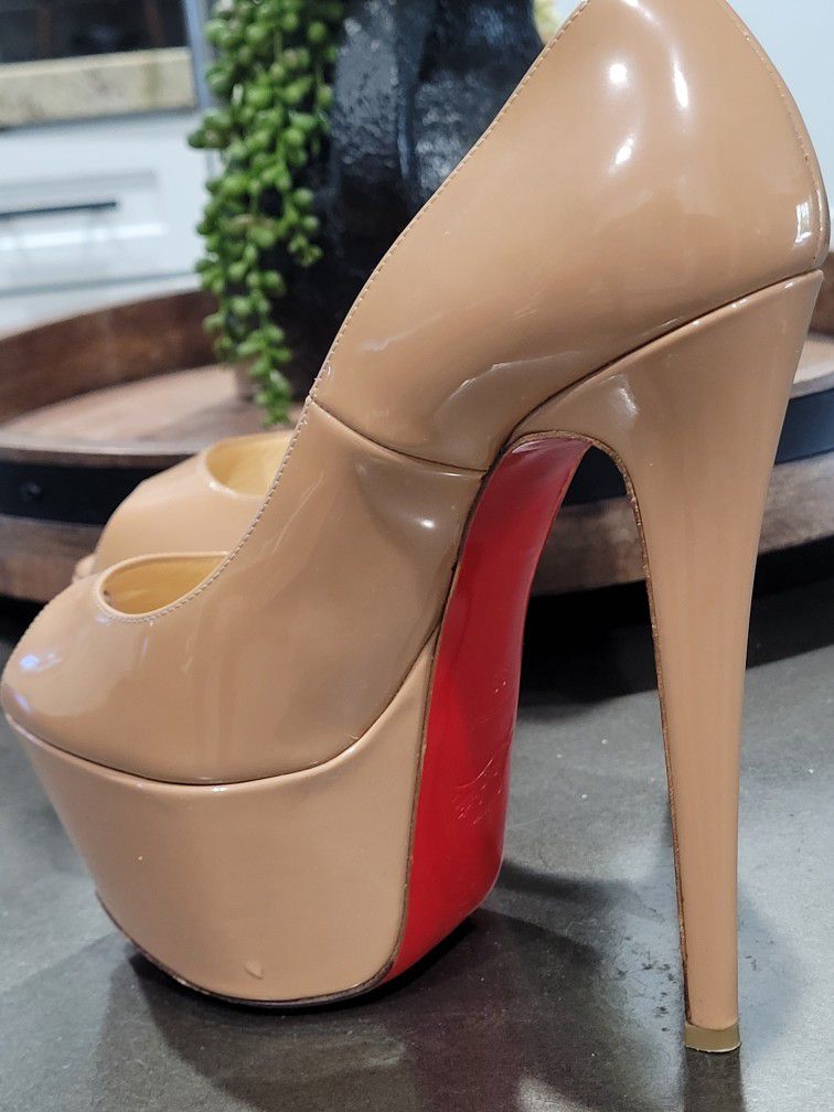 Christian Louis Vuitton Platform Peep Toe Shoes for Sale in Albertson, NY -  OfferUp