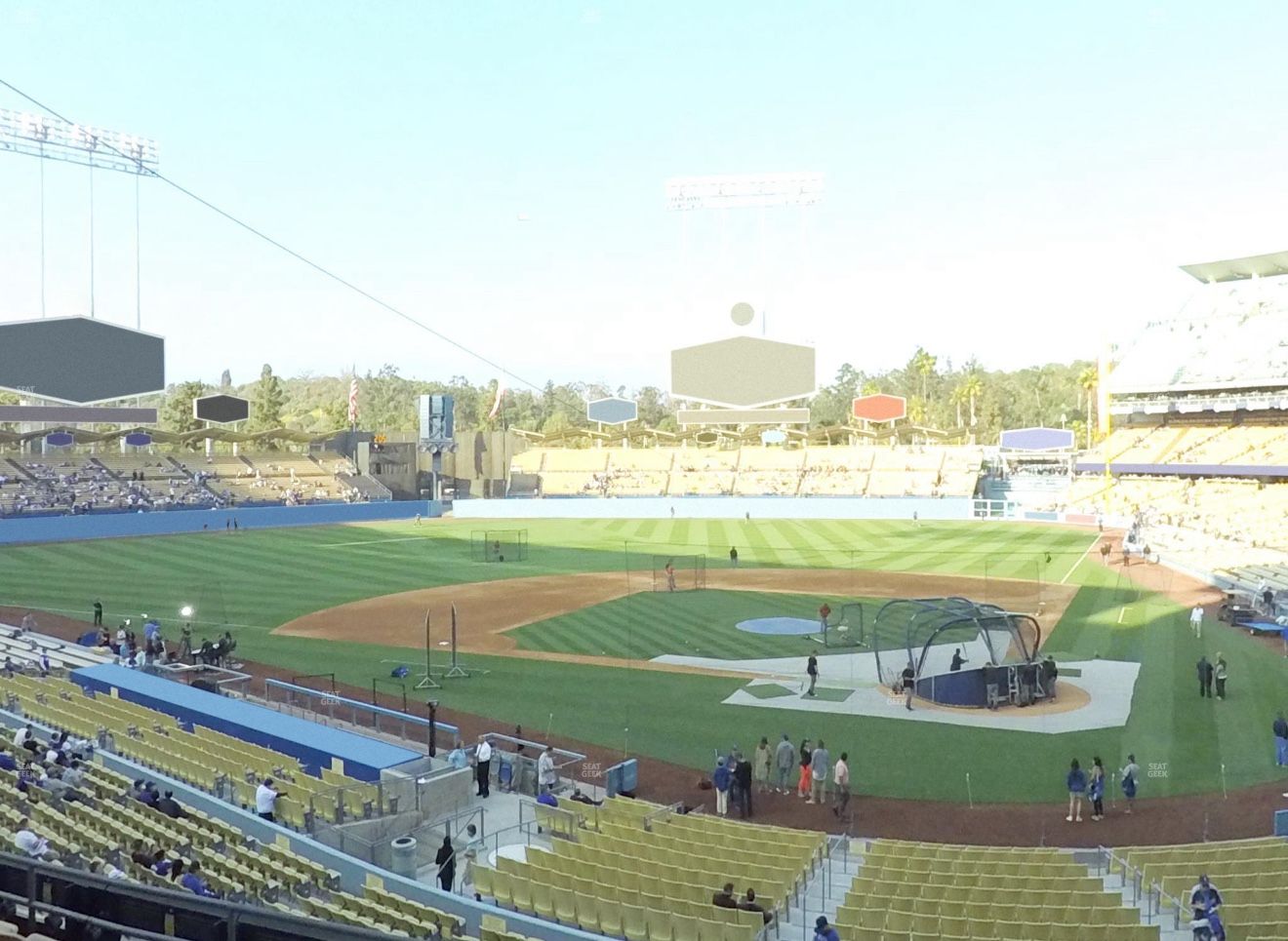 Dodgers vs Padres - Gold Jersey Night