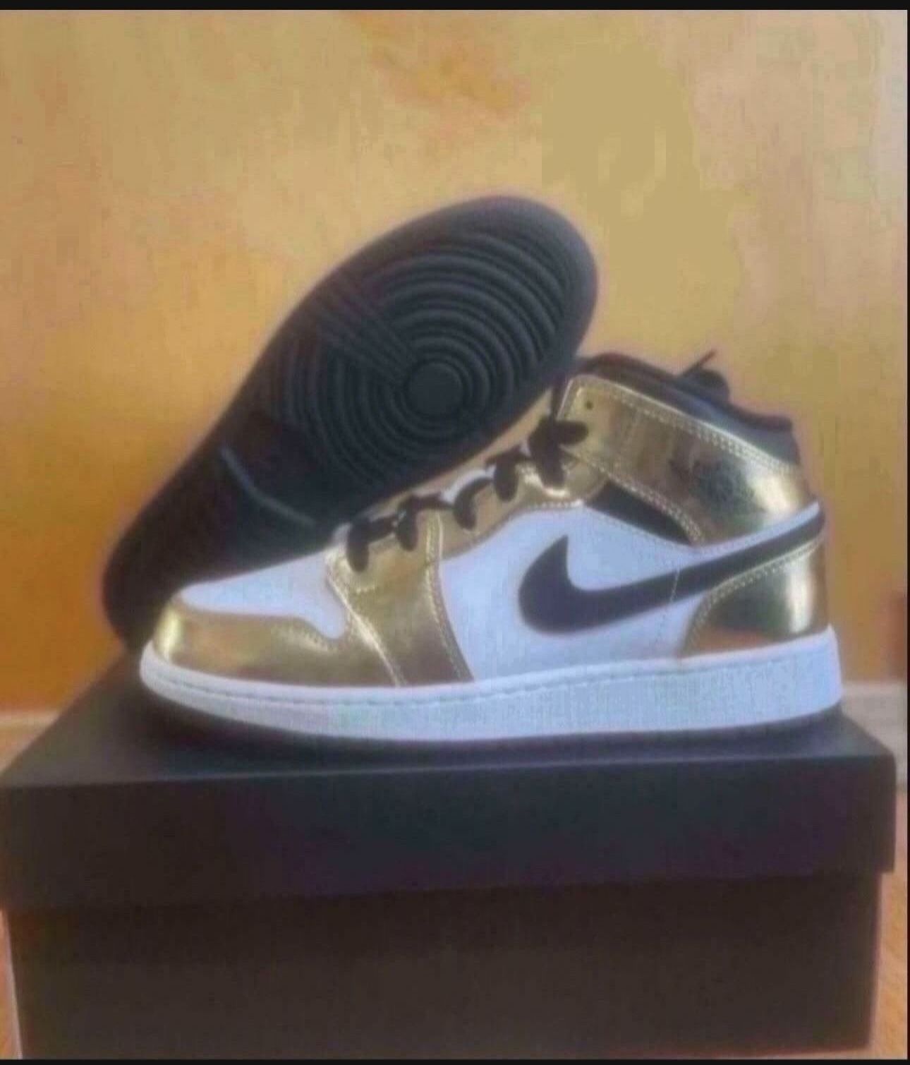 Nike Air Jordan 1 Mid SE GS Metallic Gold Size 6Y/7.5W Brand New 